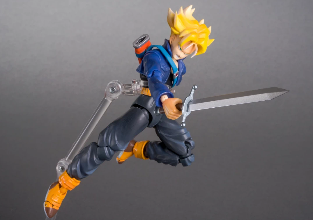 Trunks - S.H. Figuarts - 2012 - 04