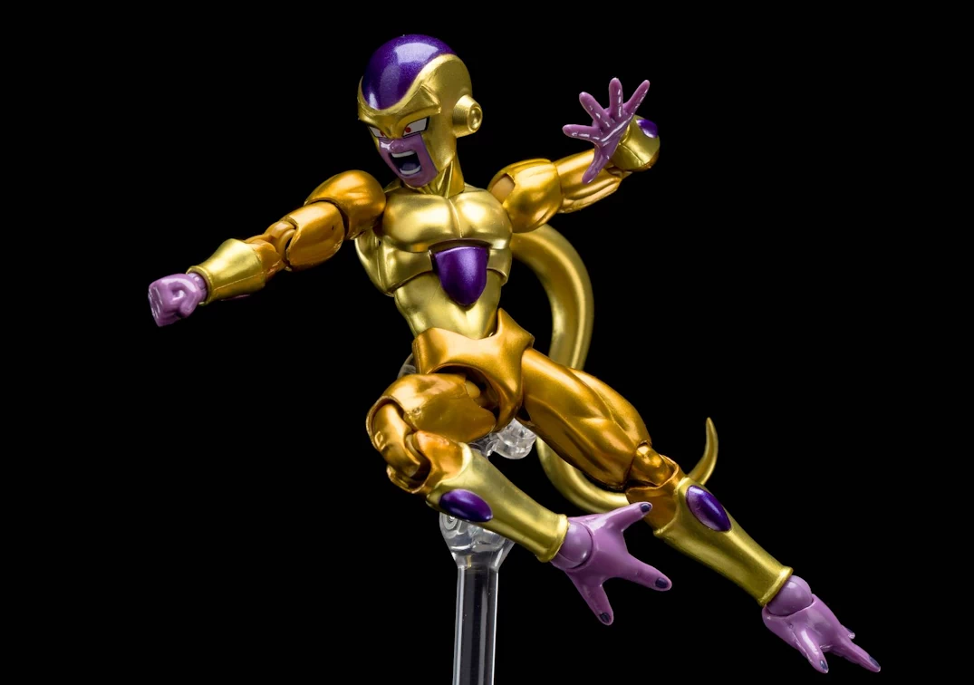 Golden Frieza - S.H. Figuarts - 2015 - 04