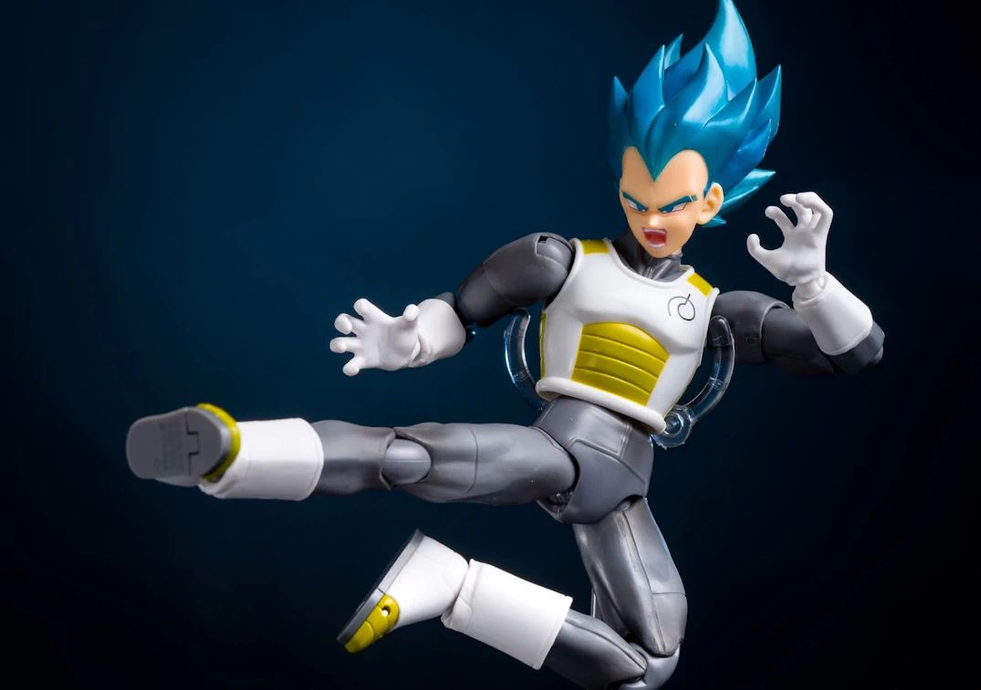Super Saiyan God Super Saiyan Vegeta - S.H. Figuarts - 2016 - 05