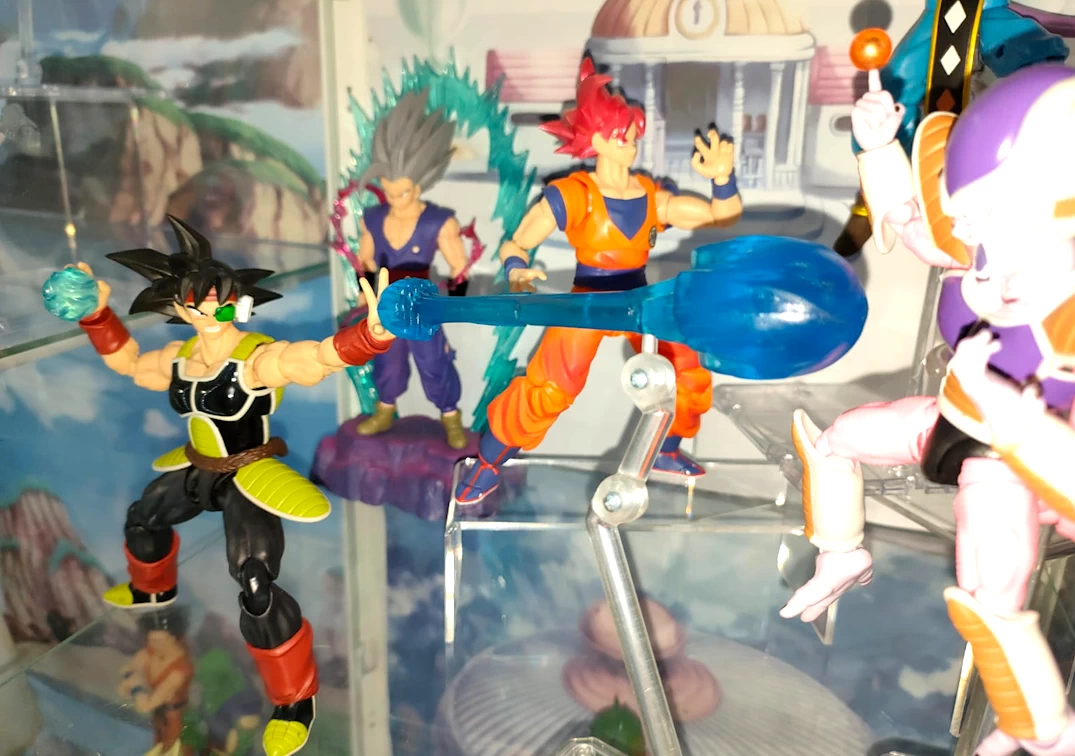 SHF de Bardock VS el SHF de Frieza First Form