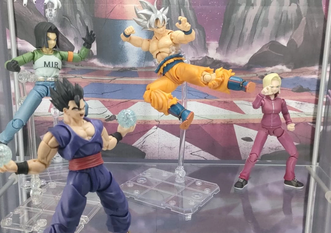 SHF de Android 18 'Universe Survival Saga' junto al Team Universe 7