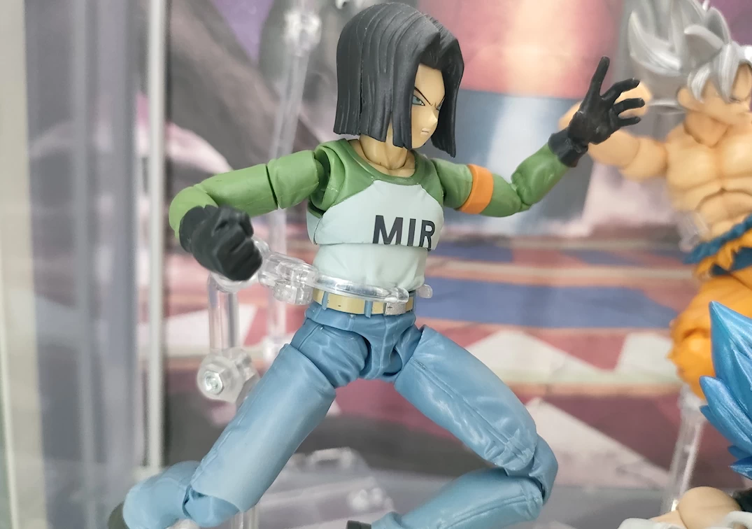 SHF de Android 17 'Universe Survival Saga' junto a otros compañeros del Team Universo 7