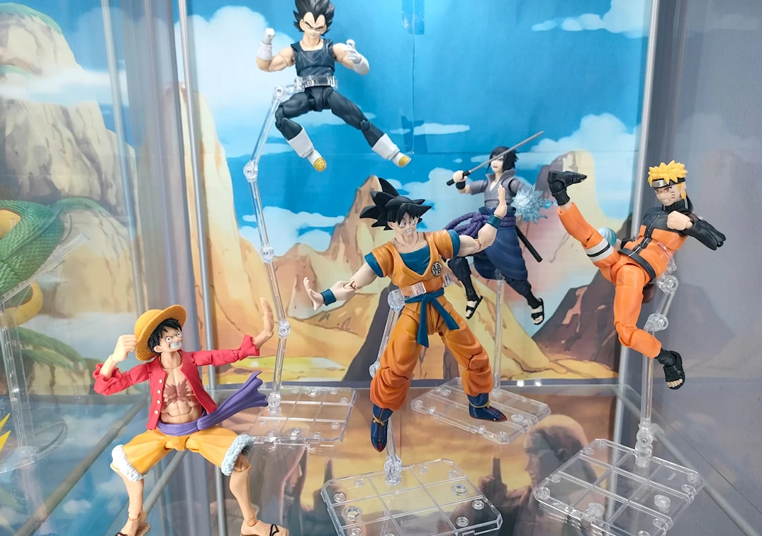 SHF de Son Goku 'Super Hero' parando a Naruto VS Luffy