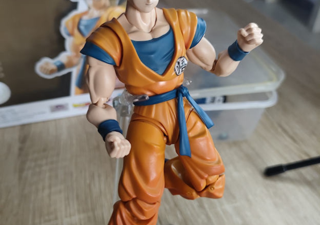 SHF de Son Goku 'Super Hero' Posando