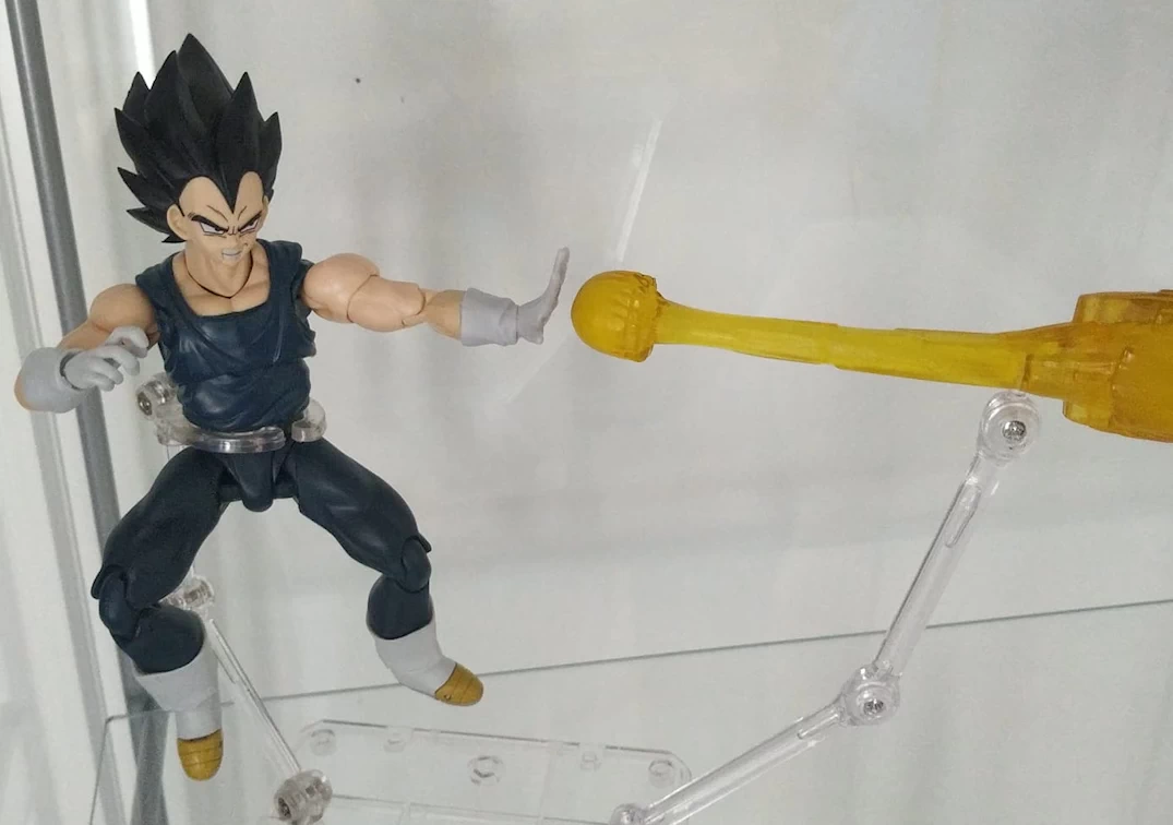 SHF de Vegeta 'Super Hero' En pose de combate