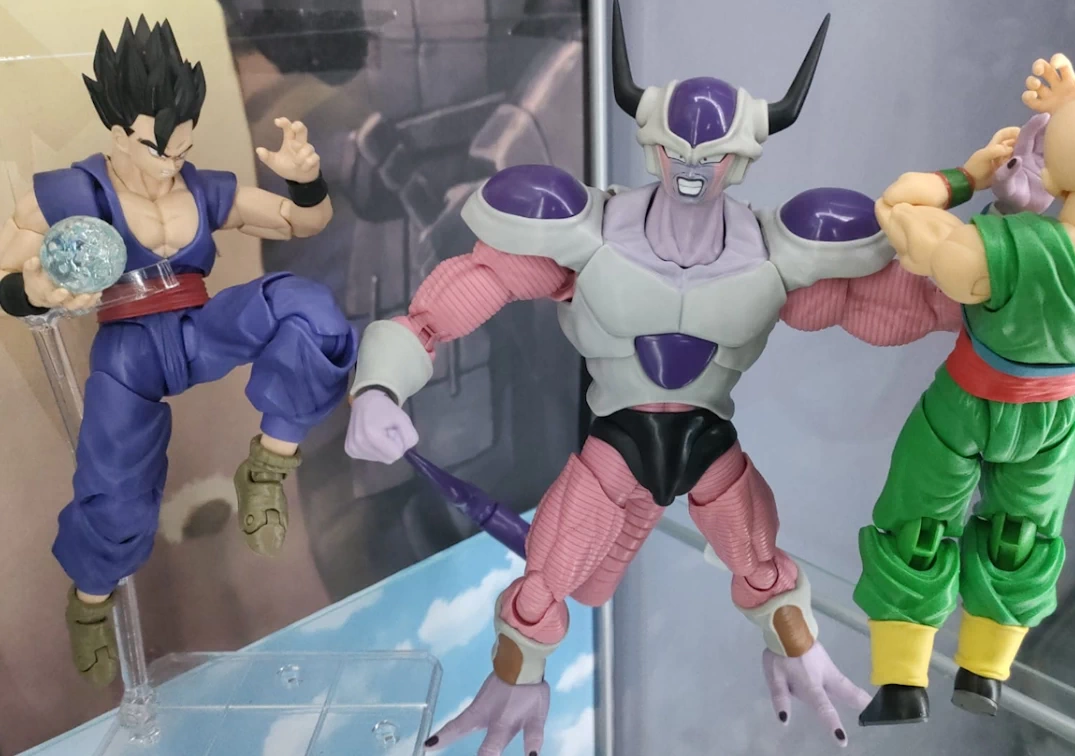 SHF de Ultimate Gohan 'Super Hero' y otros Guerreros Z VS Frieza Second Form