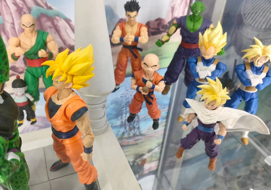 Foto posando del SHF de SSJ Vegeta ‘Awakening Super Saiyan Blood’ 2023 en los Cell Games