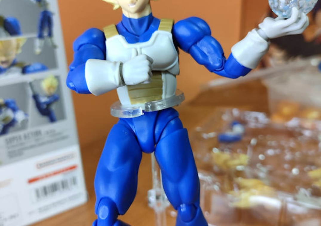 Foto posando del SHF de SSJ Vegeta ‘Awakening Super Saiyan Blood’ 2023