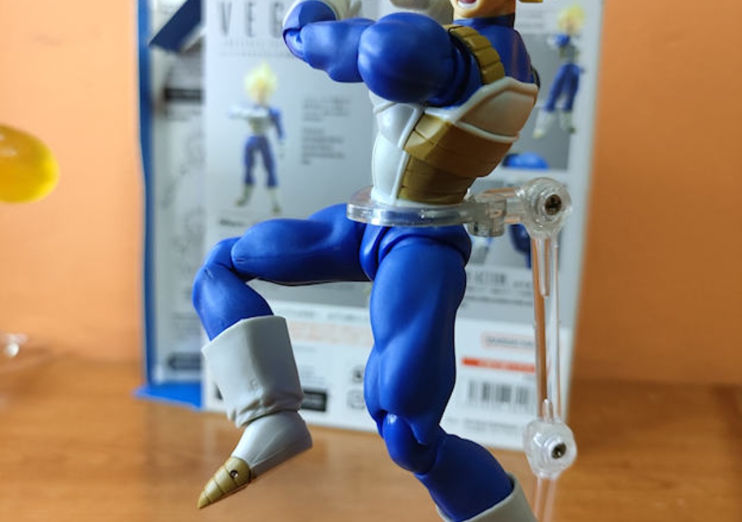 Foto posando del SHF de SSJ Vegeta ‘Awakening Super Saiyan Blood’ 2023