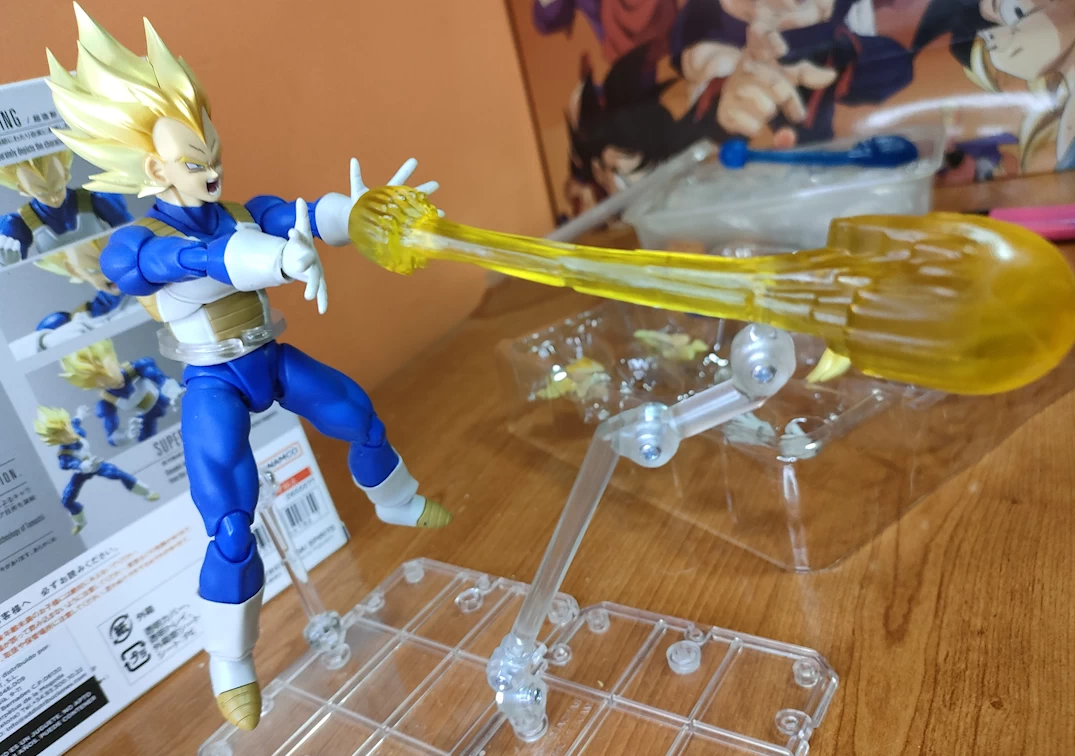 Foto posando del SHF de SSJ Vegeta ‘Awakening Super Saiyan Blood’ 2023