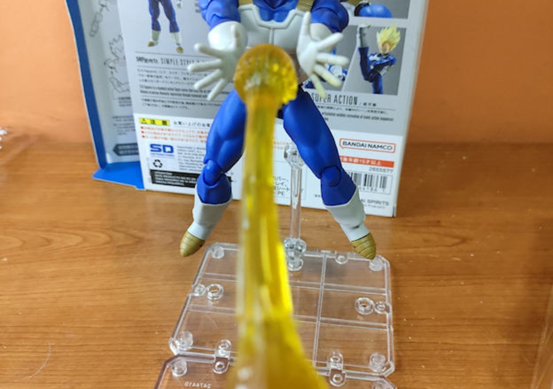Foto posando del SHF de SSJ Vegeta ‘Awakening Super Saiyan Blood’ 2023