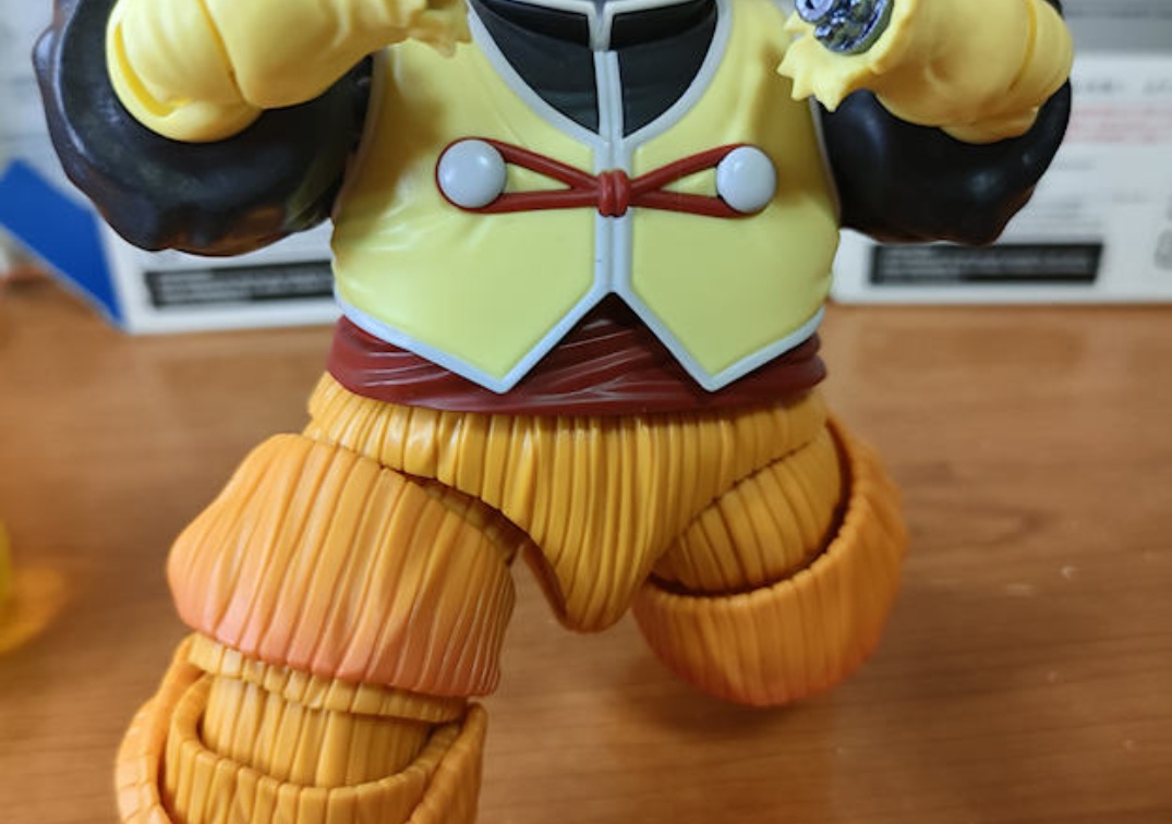 Foto posando del SHF de Android 19 2023 VS Vegeta SSJ del 2023