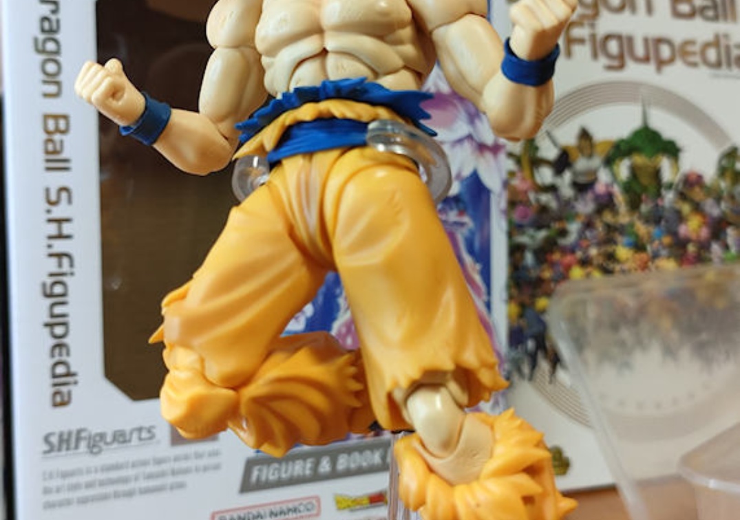 Foto posando del SHF de Goku Ultra Instinct 'Toyotaro Edition' 2024