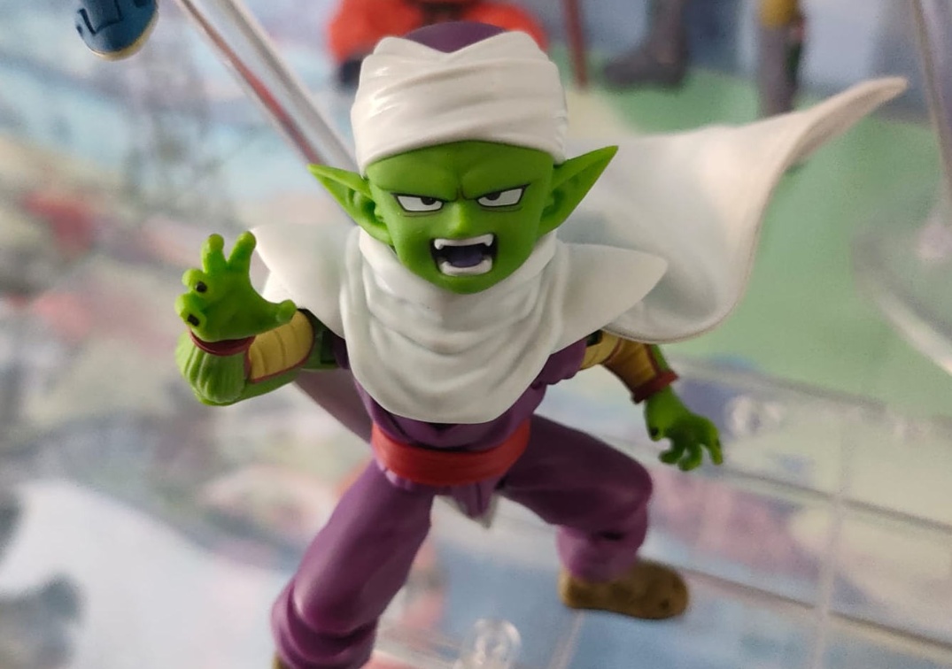 Foto posando del SHF de Piccolo (mini) 'Daima' 2024