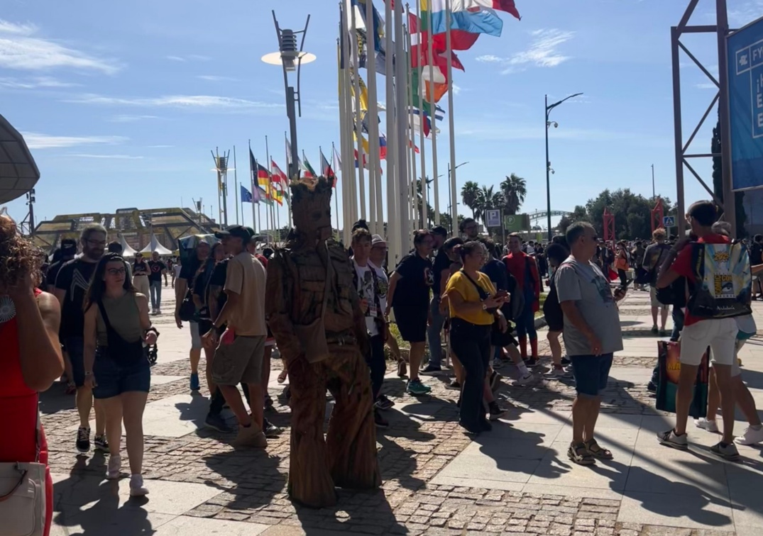 Foto de Cosplays de Groot | SDCC Málaga 2025